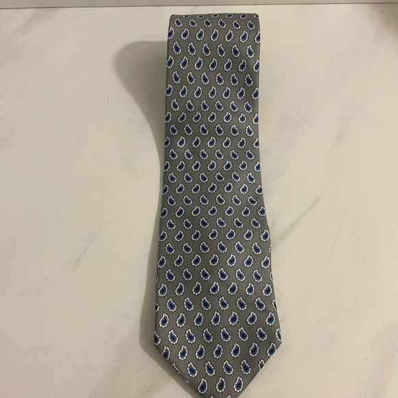 Brooks Brothers 100% silk necktie - Picture 1 of 2
